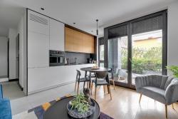 noclegi Sopot Lion Apartments - Sopot Fresh Wave Apartment with terrace and parking