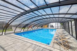 noclegi Rewal RResort Holiday Homes - HEATED Swimming Pool & Sauna