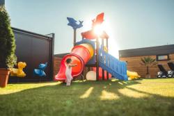 noclegi Rewal RResort Holiday Homes - HEATED Swimming Pool & Sauna