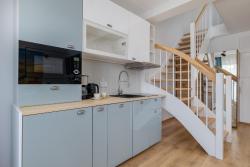 noclegi Dziwnów Dwupoziomowy Apartament Klimaty Bałtyku z Klimatyzacją i Parkingiem w Dziwnowie by Noclegi Renters