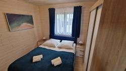noclegi Trzęsacz Camping KLIF-nowe KLIMATYZOWANE domki, 400m od centrum Rewala, 30m od MORZA