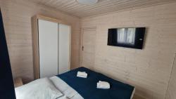 noclegi Trzęsacz Camping KLIF-nowe KLIMATYZOWANE domki, 400m od centrum Rewala, 30m od MORZA