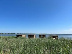 noclegi Łazy Houseboat by Lake Jamno with Rooftop Terrace