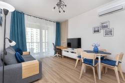 noclegi Gdańsk Nowoczesny Apartament z Parkingiem Nowa Letnica Gdańsk by Renters Prestige