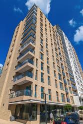 noclegi Gdańsk Nowoczesny Apartament z Parkingiem Nowa Letnica Gdańsk by Renters Prestige