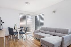 noclegi Kołobrzeg Coast Breeze Stylish Apartment by Noclegi Renters