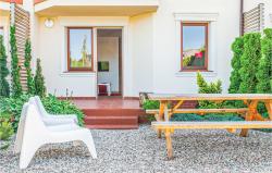 noclegi Mielno Cozy Home In Mielno With Kitchen