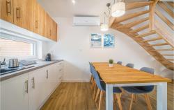 noclegi Rewal Cozy Home In Rewal With Heated Swimming Pool