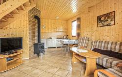 noclegi Bobolin Lovely Home In Dabki, Bobolin With Wifi