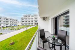 noclegi Grzybowo LATARNIK - Apartament dwupokojowy 350 m od plaży, Sunset Resort, klimatyzacja, parking w cenie