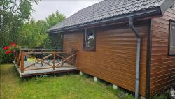 noclegi Rusinowo Domek parterowy klimatyzowany, ogrzewany z jacuzzi na terenie ośrodka- Domki u Staszka