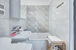 noclegi Gdynia Chylońska 69-85 by Homeprime