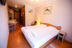 noclegi Krynica Morska Mieszkania i apartamenty przy plaży, przyjazne czwronogom, Żeromskiego 2 HoliApart