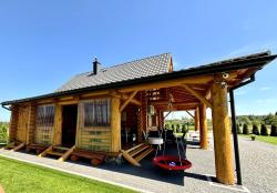 noclegi Karwieńskie Błoto Dom Wakacyjny Złoto Północy na wyłączność, parking, plac zabaw, tarasy