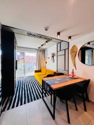 noclegi Kołobrzeg Green Port Pink&Blue Kołobrzeg Podczele - Apartament 404 Golden Wings