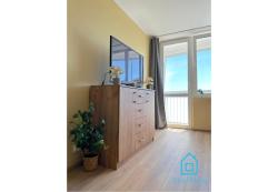 noclegi Gdańsk Panorama Apartment with Amazing View- 2 km to Baltic Sea, 15 Minutes to Gdańsk Old Town