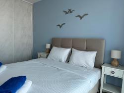 noclegi Kołobrzeg 4SUMMER BLUE MARIS White Blue Sauna & Fitness & Parking 100 metrów do pięknej szerokiej piaszczystej plaży, 100 Meter zu einem schönen breiten Sandstrand