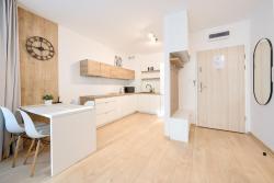 noclegi Kołobrzeg ApartamentyPrzyMorzu 010 z Basenem Tarasem i Ogródkiem