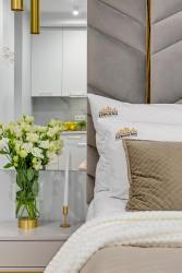 noclegi Gdańsk DOKI Living & Foodhall by Downtown Apartments