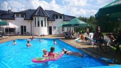 noclegi Mielno Brydar with Sauna, Swimming Pool and Jacuzzi