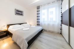 noclegi Kołobrzeg Apartamenty Bursztynowe, miejsce postojowe gratis