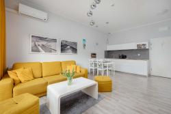 noclegi Grzybowo Marynarska Słoneczne Apartamenty z Ogródkiem i Parkingiem by Noclegi Renters