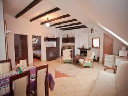noclegi Rowy Apartment in Rowy with a garden