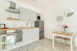 noclegi Gdańsk Spacious Apartment with Balcony in Gdańsk by Noclegi Renters