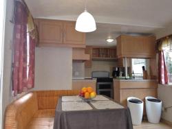 noclegi Mrzeżyno Mobile Home in Rogowo near Baltic Beach