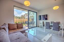 noclegi Pobierowo Comfortable holiday home with a garden and a pool