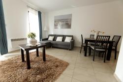 noclegi Rewal Apartament IKAR z ogródkiem, blisko morza