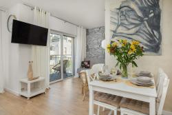noclegi Międzywodzie Wyjątkowe Studio z Balkonem 350 m od Plaży by Noclegi Renters