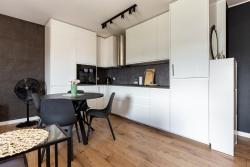 noclegi Gdynia Gdynia Marina Chic Apartment by BookingHost