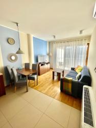 noclegi Jastrzębia Góra Klimatyzowany apartament przy plaży - 2 sypialnie, basen, garaż, Villa 4 Pory Roku