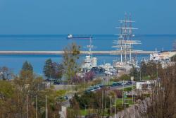 noclegi Gdynia Spacious Apartment in the Center of Gdynia Next to the Sea by Noclegi Renters