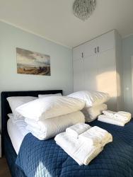 noclegi Gąski APARTAMENT BALTICHOFF FUN with Sea View, Basen, Spa, Gym, Sauna, Hala sportowa z kortem tenisowym