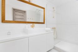 noclegi Gdańsk Flatbook Gdansk Old Town - Stylish 2-Bedroom Apartment with Parking