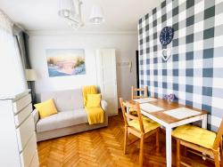 noclegi Gdańsk Cozy studio apartment Yellow in Gdansk Wrzeszcz