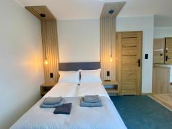 noclegi Jastrzębia Góra "Willa Octavia"- Apartamenty, Pokoje, Cisza Spokój, Plaża 15min, Balkon, Parking, WiFi, Aneks Kuchenny