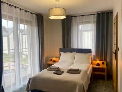 noclegi Jastrzębia Góra "Willa Octavia"- Apartamenty, Pokoje, Cisza Spokój, Plaża 15min, Balkon, Parking, WiFi, Aneks Kuchenny