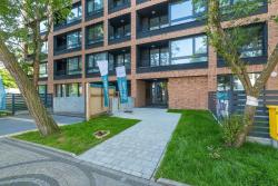 noclegi Mielno Central Park - Apartament w Mielnie z Parkingiem Blisko Plaży i Jeziora by Noclegi Renters
