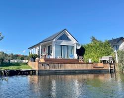 noclegi Świnoujście Baltic Waterfront Yacht House - PRIVATE Garden & Watersports Included
