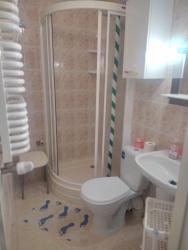 noclegi Krynica Morska DOMEK Mona 3 pokojowy 4 osobowy-4 łóżka,przy morzu lub APARTAMENT Mona-ul,Żeromskiego,przy centrum, PRZY MORZU