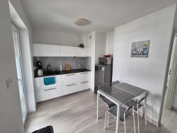 noclegi Kołobrzeg Apartament Mila z dużym tarasem i miejscem parkingowym