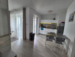 noclegi Kołobrzeg Apartament Mila z dużym tarasem i miejscem parkingowym