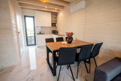 noclegi Sarbinowo Ross-domki Premium Hause & Jacuzzi