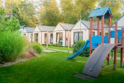 noclegi Jastarnia Pod Cyprysami - surf & family resort