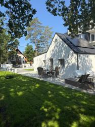 noclegi Pobierowo VILLA MARE HOLIDAY HOUSE POBIEROWO Taras Grill Parking