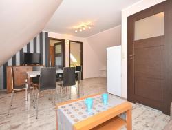 noclegi Darłowo i Darłówko Seaside Cottage in Cisowo with terrace and lovely garden