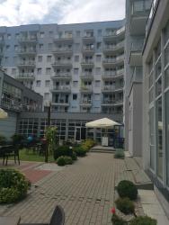 noclegi Kołobrzeg Apartament prywatny salon z aneksem kuchennym i sypialnią w hotelu Diva